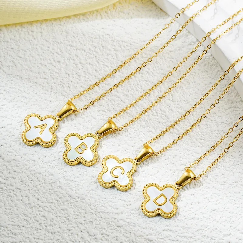 Wholesale Fashion Clover 26 Letter Black White Fritillaria Necklace - Image 3