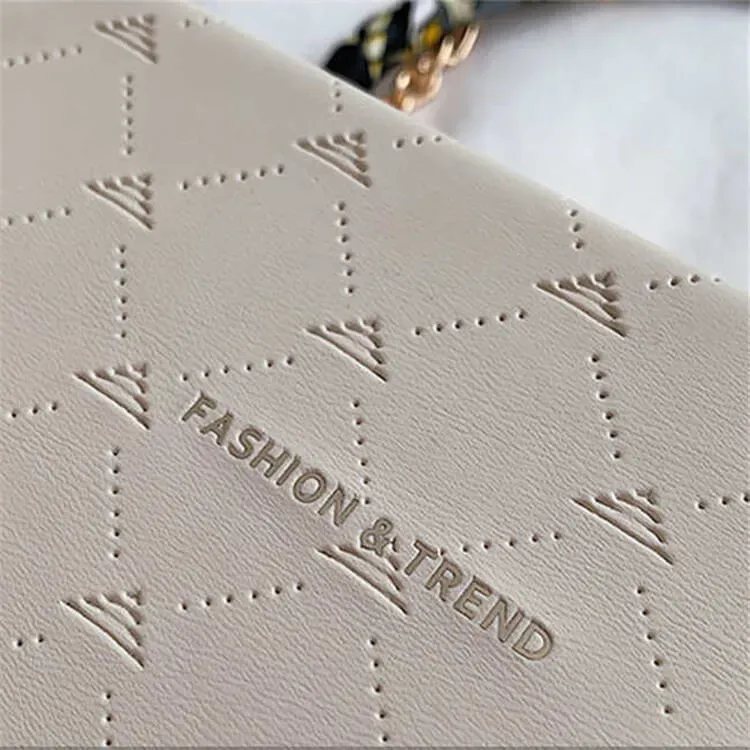 Women Fashion Ribbon Decoration Box Shape Chain Bag - Image 11