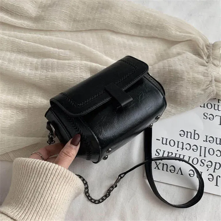 Women Retro Solid Color Flap Crossbody Bag - Image 4