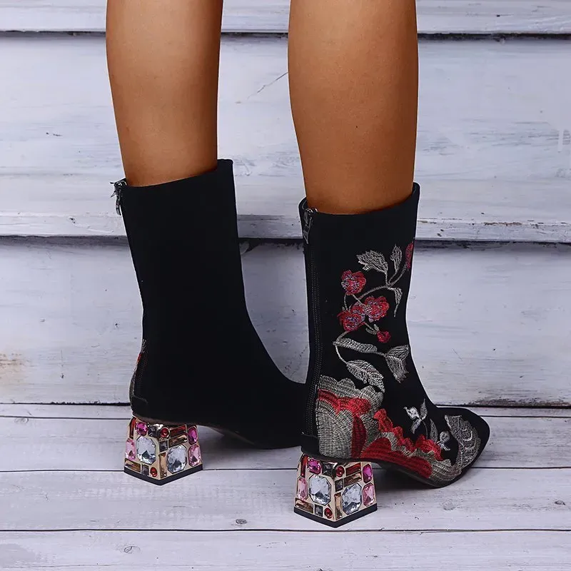 Size:4.5-12 Women Retro Flower Embroidery Chunky Heel Mid-Calf Boots - Image 6