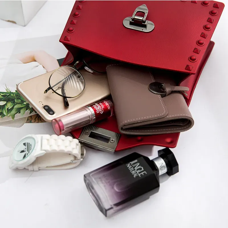 20*8*14cm Women Fashion Matte Surface Rivet Design Crossbody Bag - Image 7