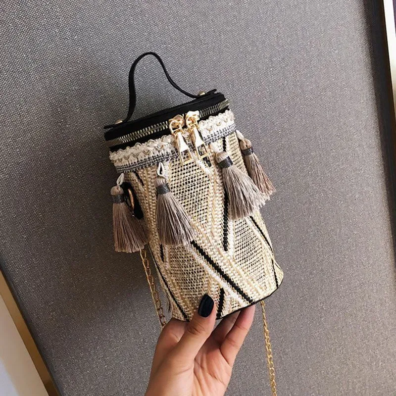 Retro Ethnic Style Zipper Tassels Decor Crossbody Bag - Image 3