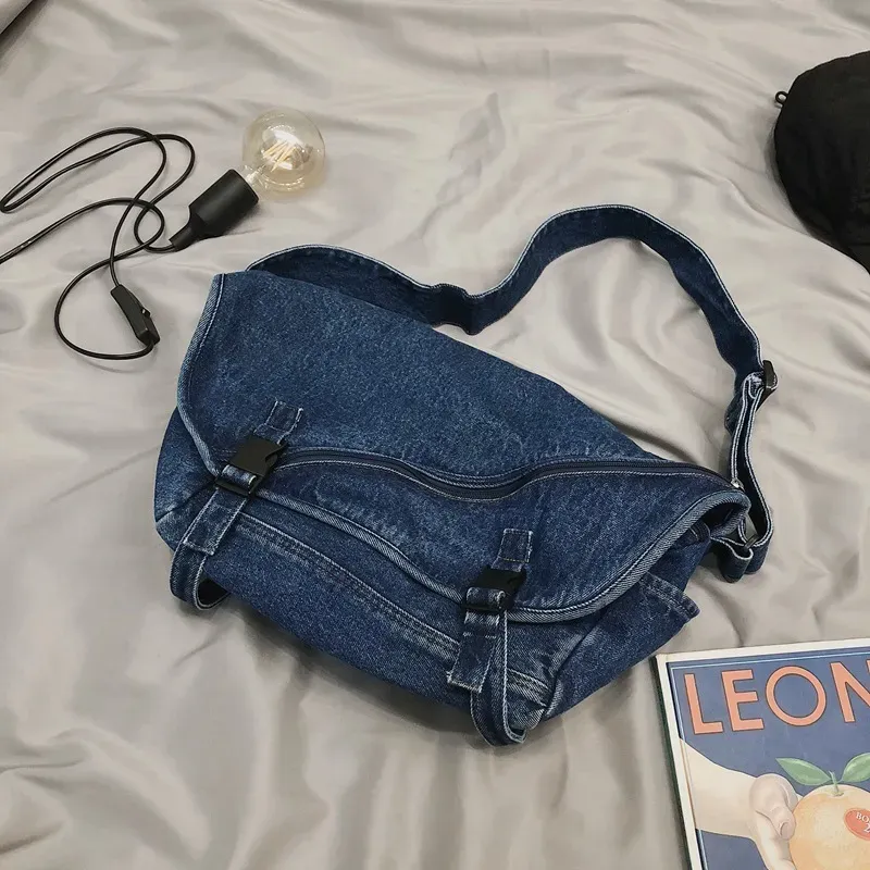 Retro Washed Denim Women Casual Zipper Design Solid Color Large Capacity Shoulder Handle Bag - Image 6