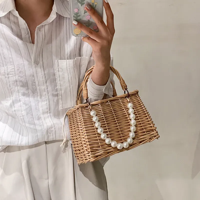 Women Casual Chic Pearl Chain Decorative Woven Design Straw Handle Bag - Image 4