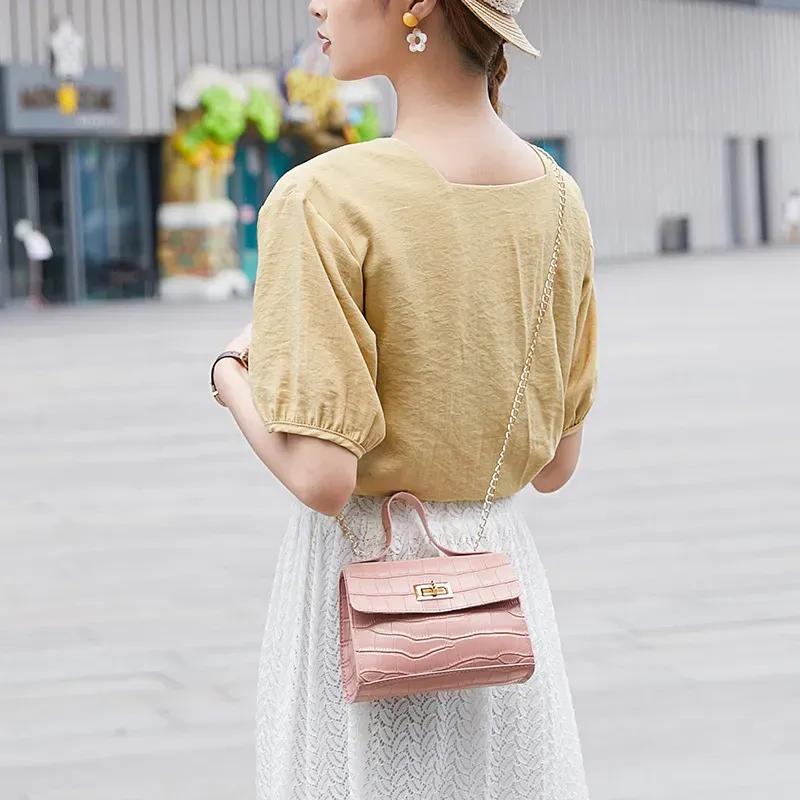 Women Fashion Crocodile Pattern Flap Lock Square Chain Crossbody Bag - Image 5