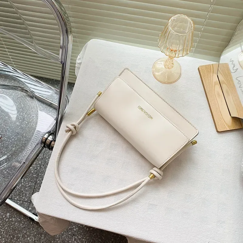 Women Fashionable Simple Solid Color Square Flap Shoulder Bag