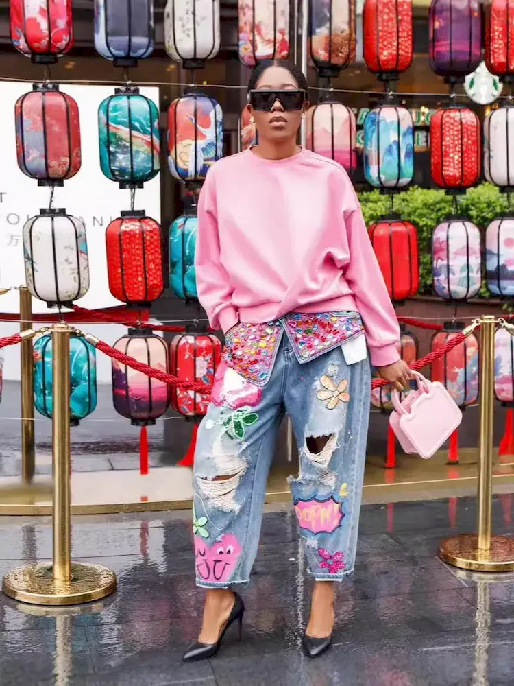 Street Fashion Women Heart Floral Print Rhinestone Ripped Loose Jeans - Image 3