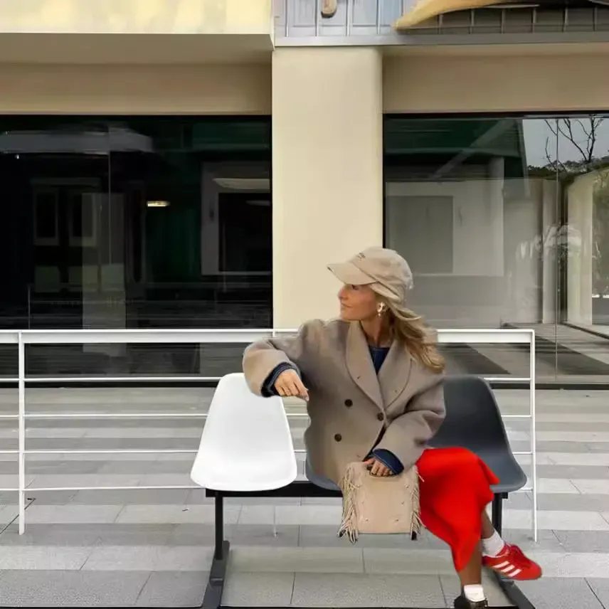 Women Fashion Solid Color Double-Breasted V-Neck Woolen Coat - Image 3