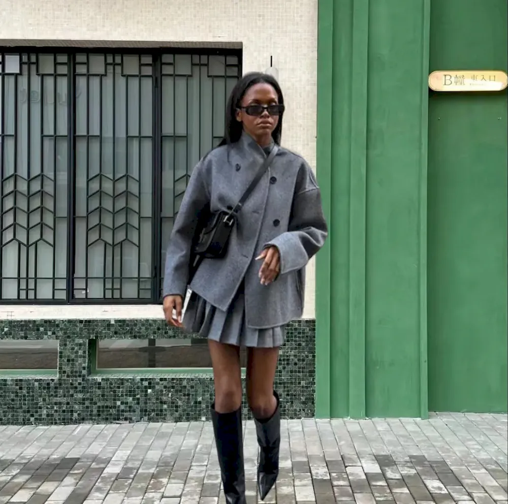 Women Fashion Solid Color Double-Breasted V-Neck Woolen Coat - Image 5