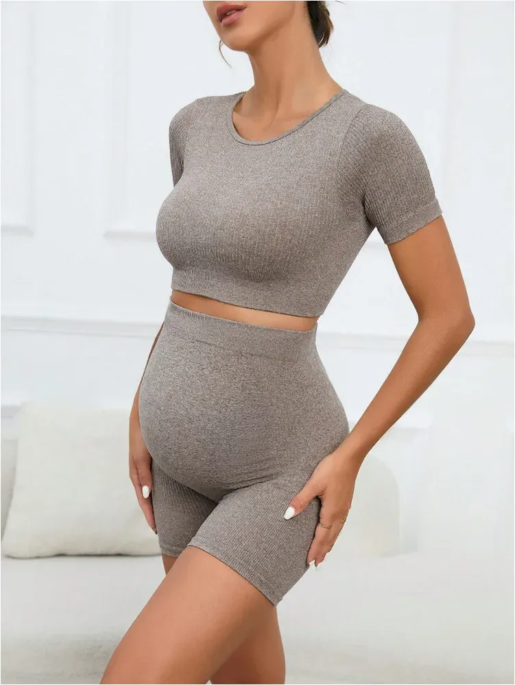 Pregnant Women Knitted Quick-Drying Breathable Short-Sleeved Top Tight Shorts Sports Yoga Two-Piece Set - Image 5