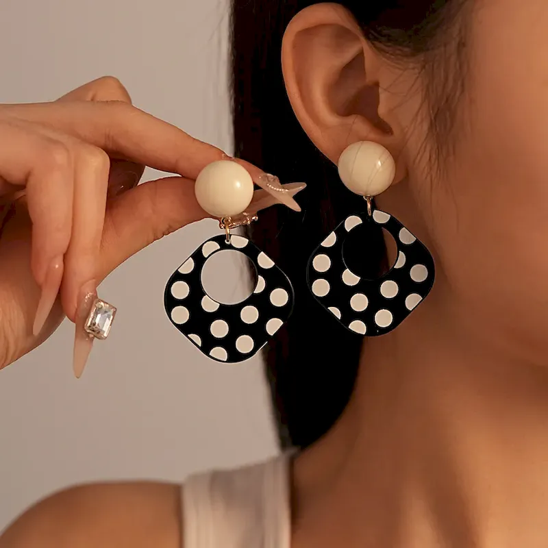 Wholesale Vintage Acrylic Black White Wave Dot Square Geometric Earrings