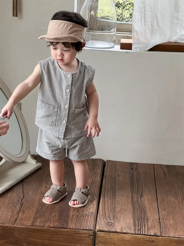 Wholesale Baby Fashion Casual Plaid Sleeveless Tank Top Loose Shorts Two-Piece Set - Image 4