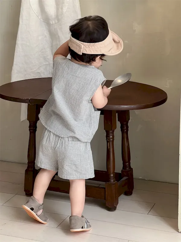 Wholesale Baby Fashion Casual Plaid Sleeveless Tank Top Loose Shorts Two-Piece Set - Image 3