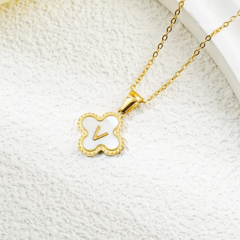 Wholesale Fashion Clover 26 Letter Black White Fritillaria Necklace - Image 47