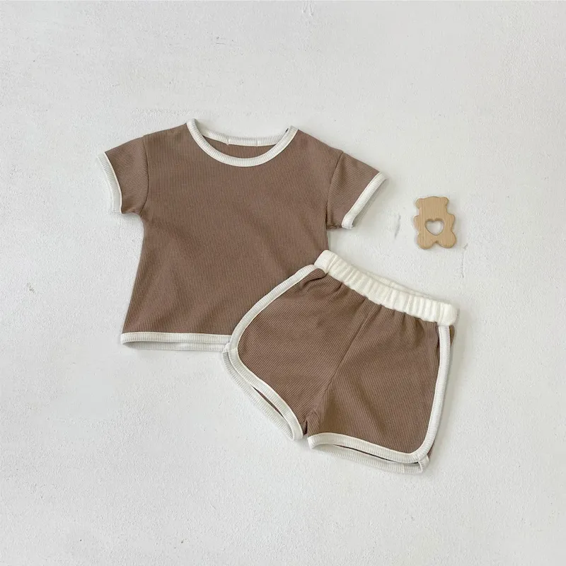 Wholesale Baby Fashion Color Contrast Short Sleeve Top And Shorts Two-Piece Set - Image 7
