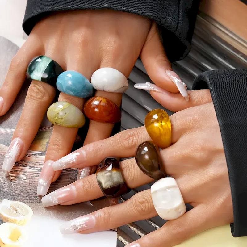 Wholesale Women Fashion Retro Geometric Resin Oval Ring