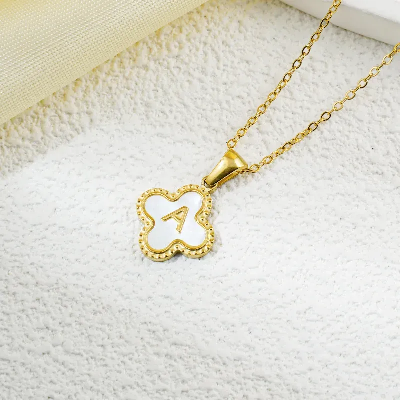 Wholesale Fashion Clover 26 Letter Black White Fritillaria Necklace - Image 7