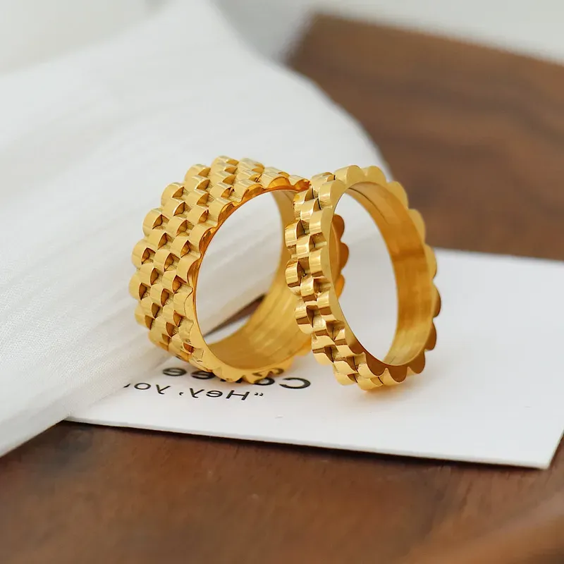 Wholesale Irregular Gear Design Fashionable Simple 18k Gold Plated Steel Ring